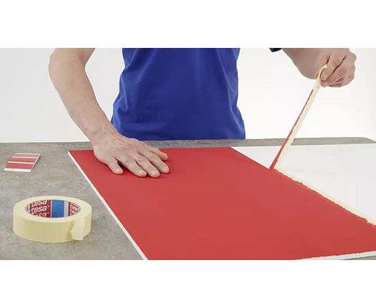 Универсальная малярная лента Tesa [T04323-00008-00] на бумажной основе (белая, до 50°С, 125 мкм, 50 м х 25 мм) фотография 4