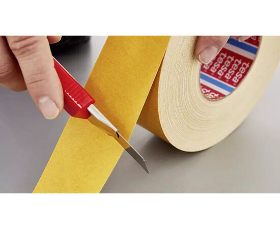 Двусторонняя тканевая лента Tesa [T04964-00030-00] для сращивания (белая, до 70°С, 390 мкм, 50 м x 25 мм) фотография 5