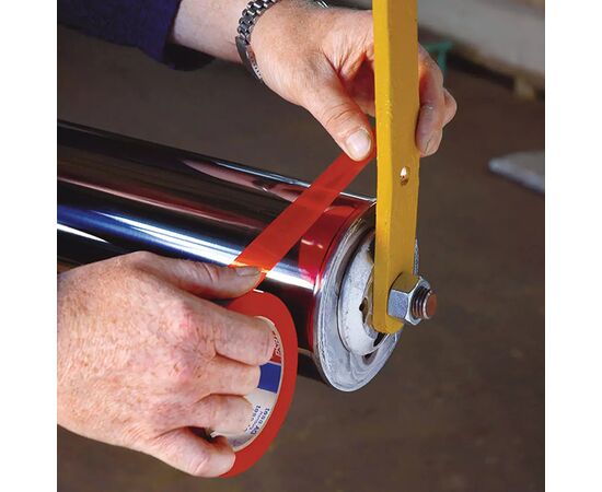 Маскировочная лента Tesa [T4154] на ПВХ-основе (красная, натуральный каучуковый клей, 66 м х 38 мм) фотография 2