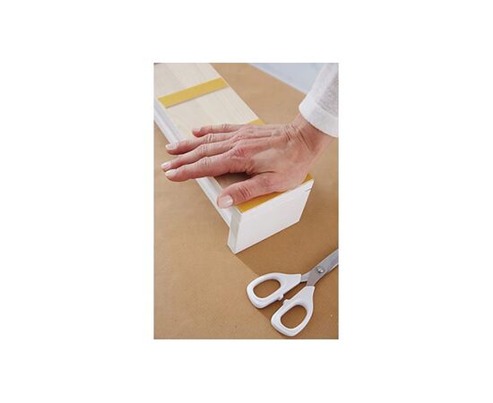 Двусторонняя монтажная лента Tesa Powerbond [T55741-00004-04] для внутренних работ (белая, 5 м х 19 мм) фотография 6