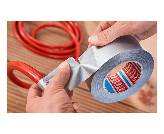 Армированная клейкая лента Tesa Extra Power [T56388-00001-07] (черная, тканевая основа, 25 м x 50 мм) фотография 6