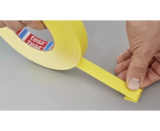 Тканевая лента Tesa [T4651-04-50-50] премиум-класса c акриловым покрытием (черная, 310 мкм, 50 м x 50 мм) фотография 2