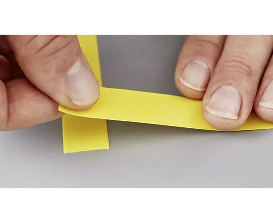 Тканевая лента Tesa [T4651-04-50-50] премиум-класса c акриловым покрытием (черная, 310 мкм, 50 м x 50 мм) фотография 4