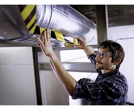 Напольная маркировочная лента Tesa [T60760-00092-15] для разметки пола (красно-белая, ПВХ основа, 150 мкм, самоклеящаяся, 33 м x 50 мм) фотография 4